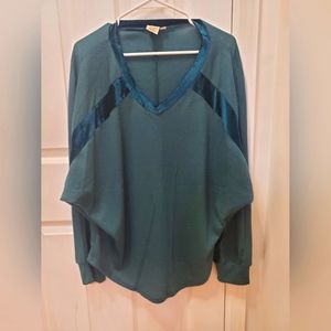 Womens medium boutique top